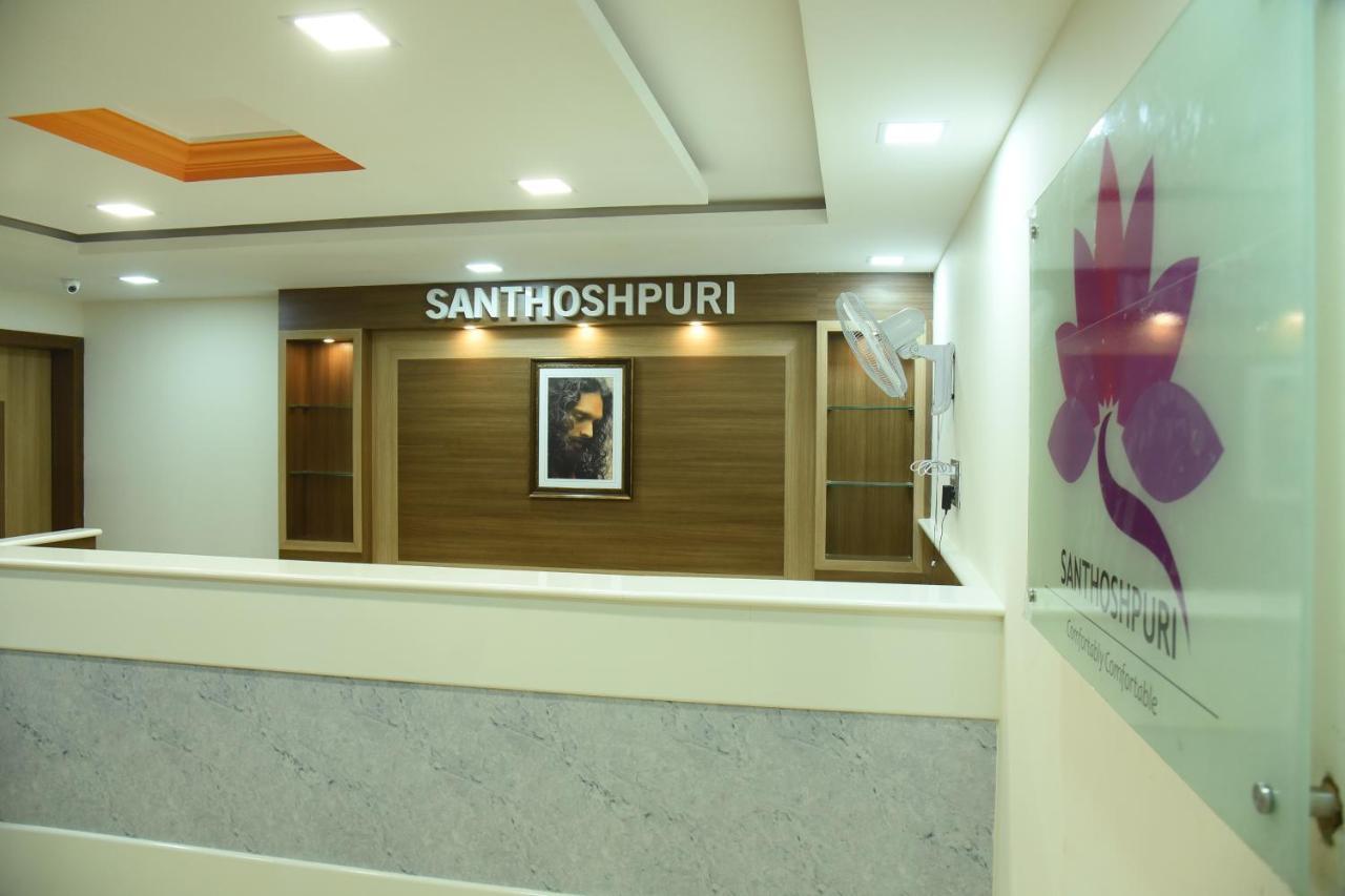 Santhoshpuri Hotel Коимбаторе Екстериор снимка